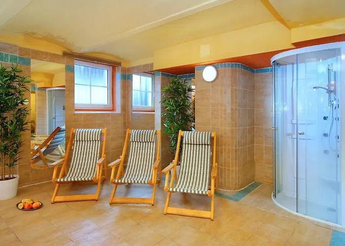 Palace Club Hotel 3*